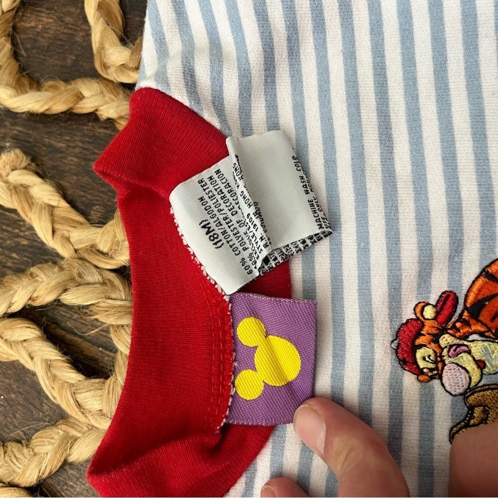 Vintage Winnie The Pooh Short Sleeved Romper Baseball Tigger Size 18months - Picture 3 of 4